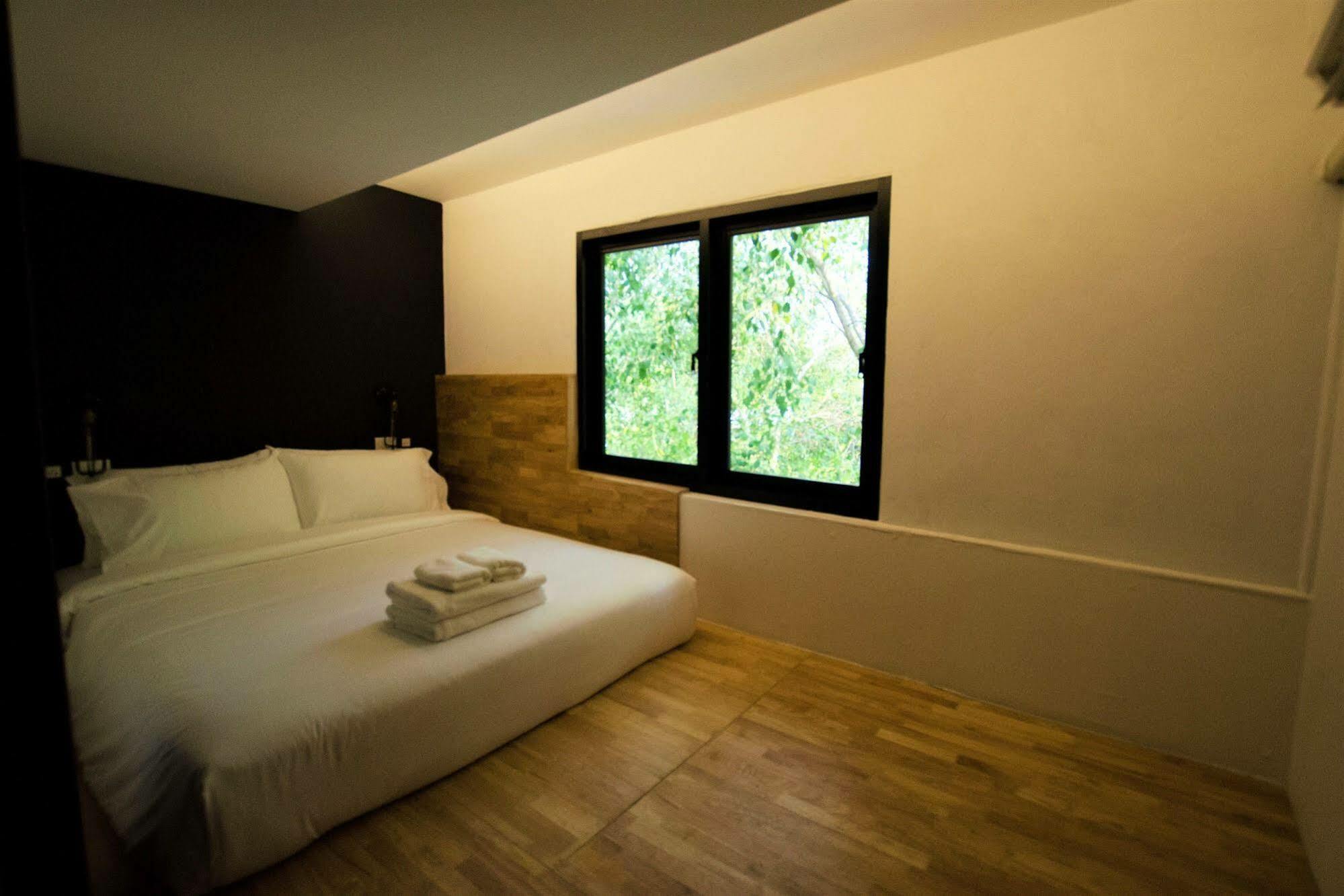 Albergue Strips The Poshtel Chiang Mai Exterior foto
