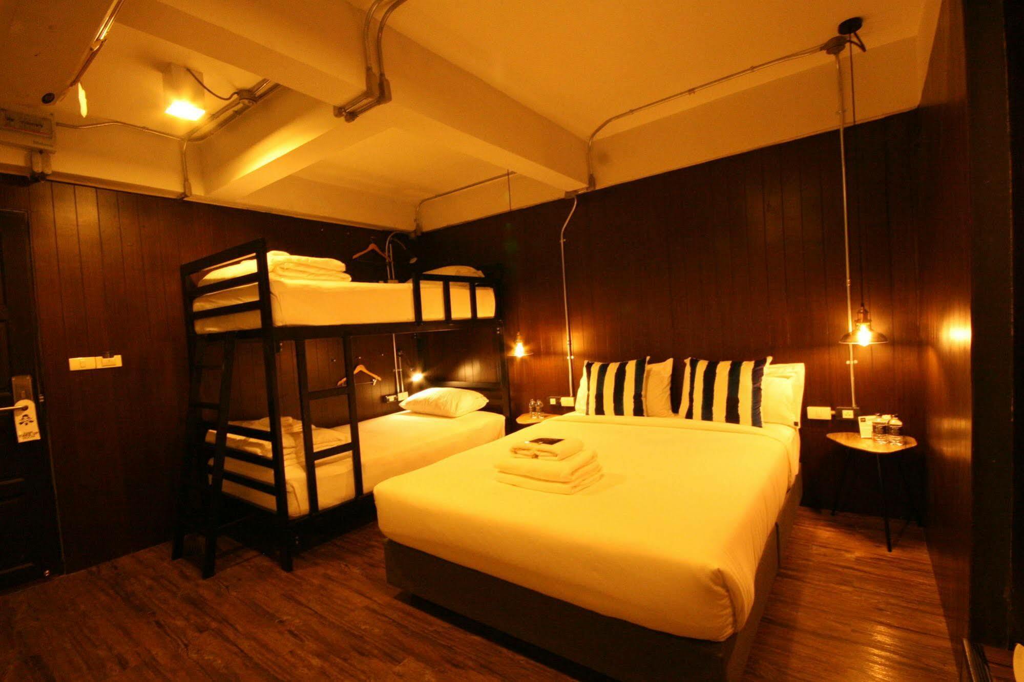 Albergue Strips The Poshtel Chiang Mai Exterior foto